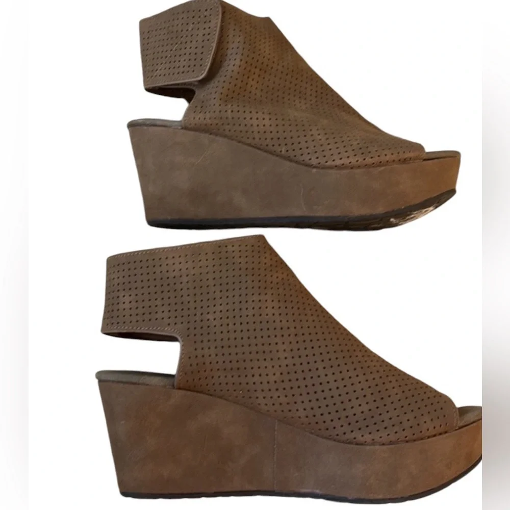 Pierre Duma Taupe/brown backless mule bootie slip on wedge heel w/Velcro Size 8